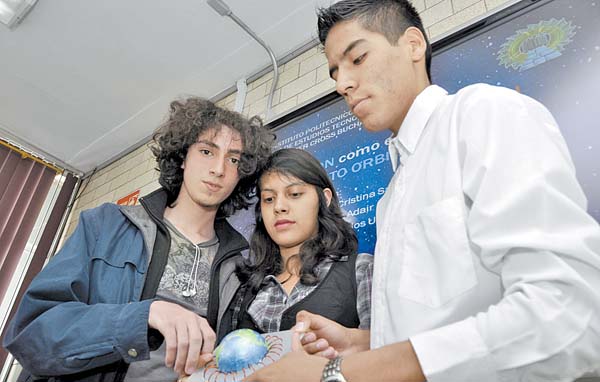 Los jóvenes se sienten orgullosos de representar a su escuela y a México.