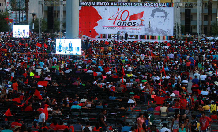17 mil personas llegaron a la Plaza Mayor de Torreón. 
