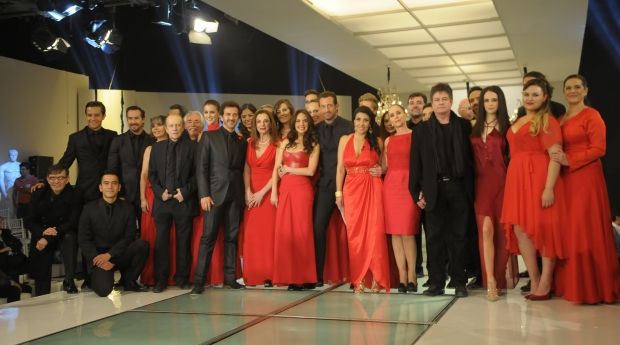 Así fue como lució el elenco durante la presentación del melodrama.