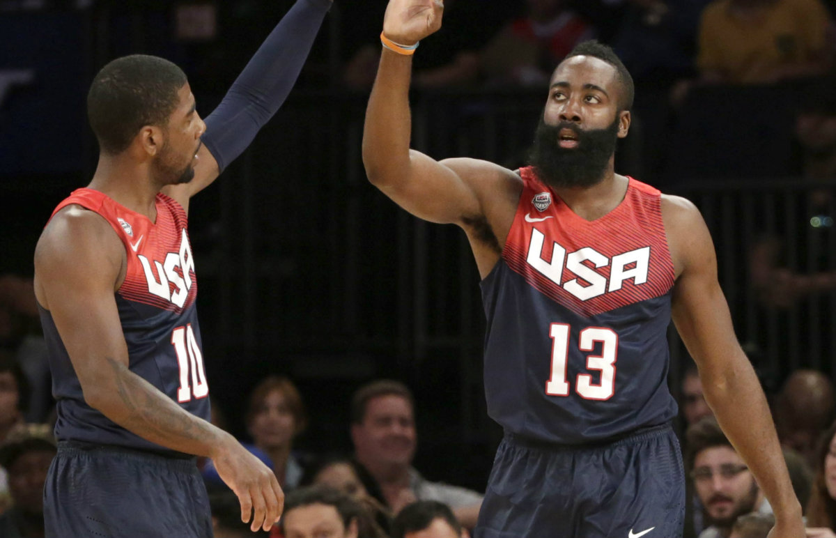 Kyrie Irving y James Harden, estrellas del combinado norteamericano 
