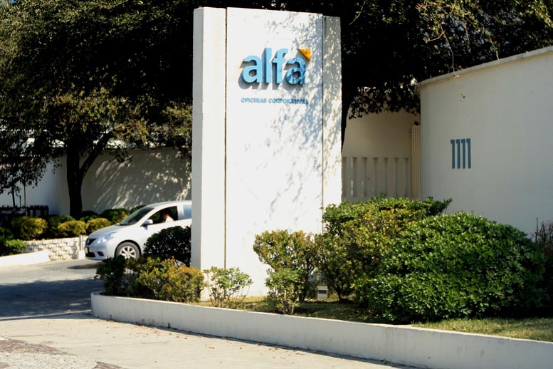 El precio de las acciones de Alfa y Alpek han registrado alza desde hace varias semanas.