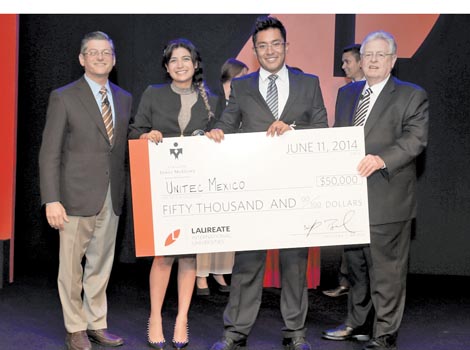 Los estudiantes obtuvieron el primer lugar del Premio Global al Emprendimiento James McGuire 2013.