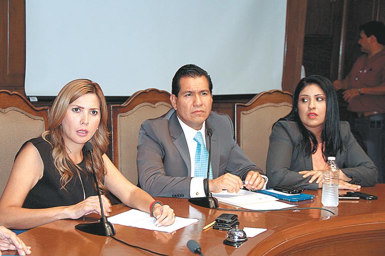 El secretario del Ayuntamiento defendió a Margarita Arellanes.