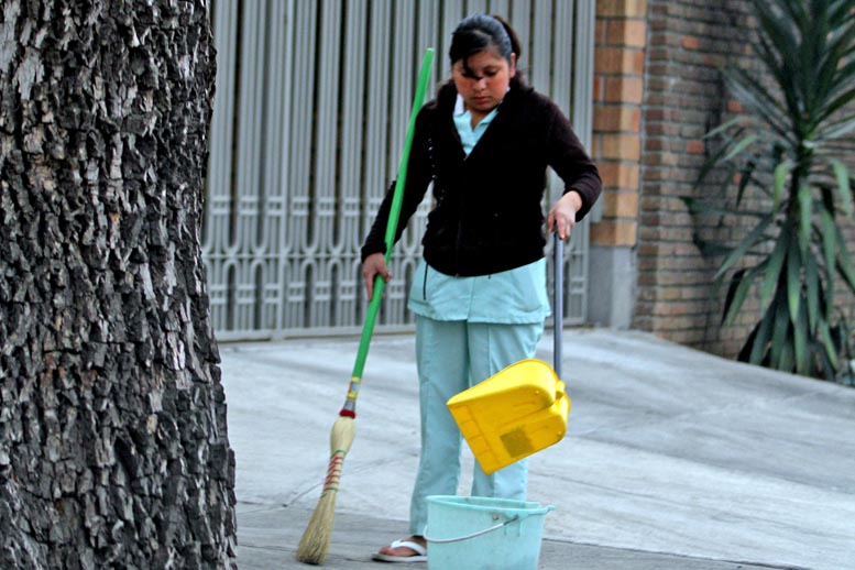 Hasta me pusieron a lavar la alberca por 400 pesos”- Grupo Milenio