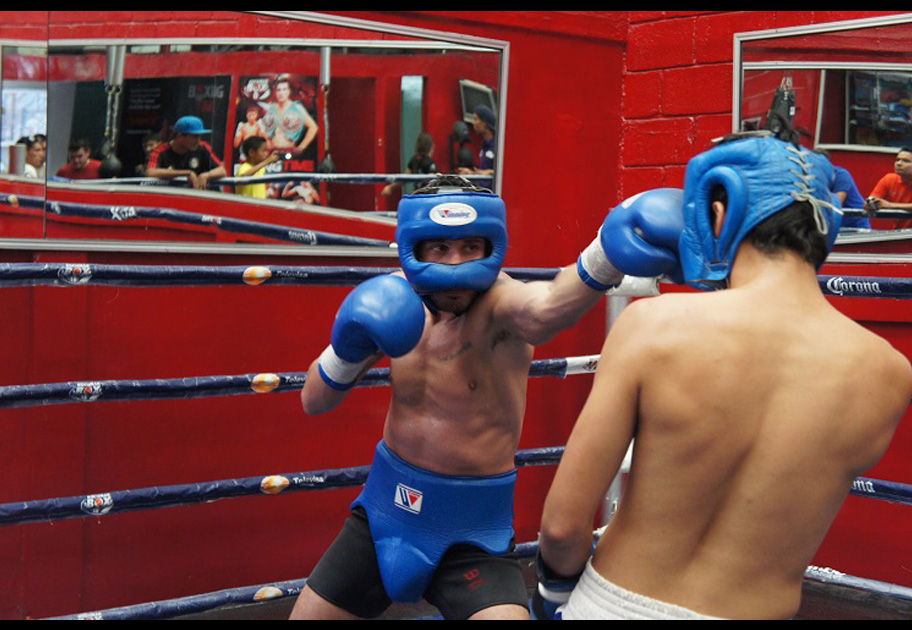 Listo para noquear a Mathysse