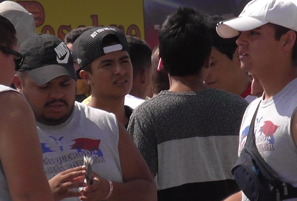 Los revendedores se encontraban a metros de la taquilla.