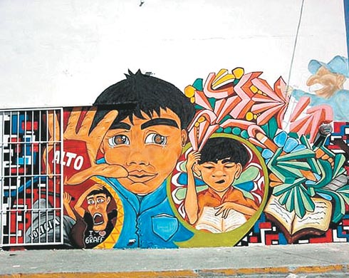 Promueven el mensaje de alto a la drogas y violencia. 