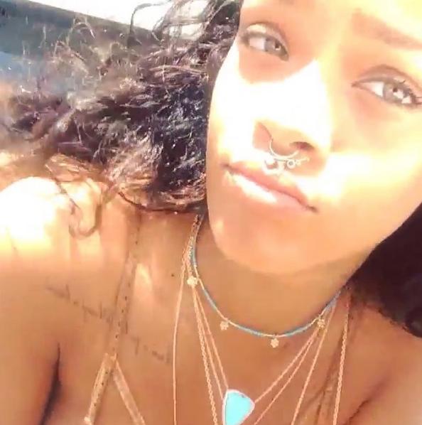 Rihanna disfruta de sus vacaciones. 