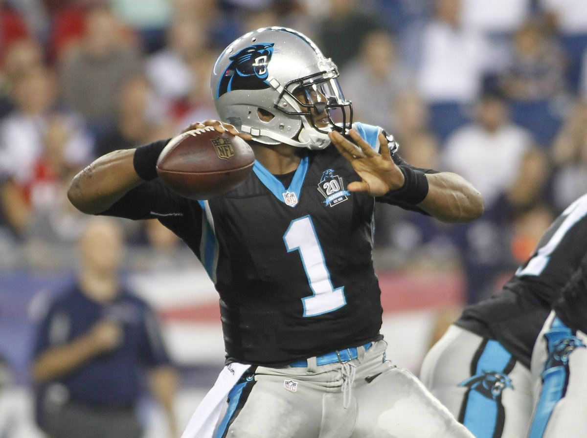 Cam Newton, quarterback  de Carolina 