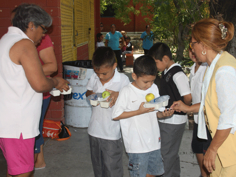 En algunas escuelas de tiempo completo hubo imprevistos.