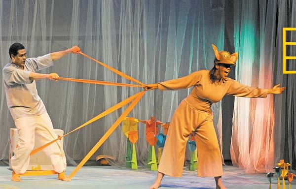 Imagen de la obra "Platero y yo", de la compañía Teatro Guloya.