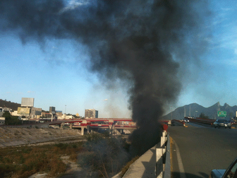 Se formó una gran nube de humo.