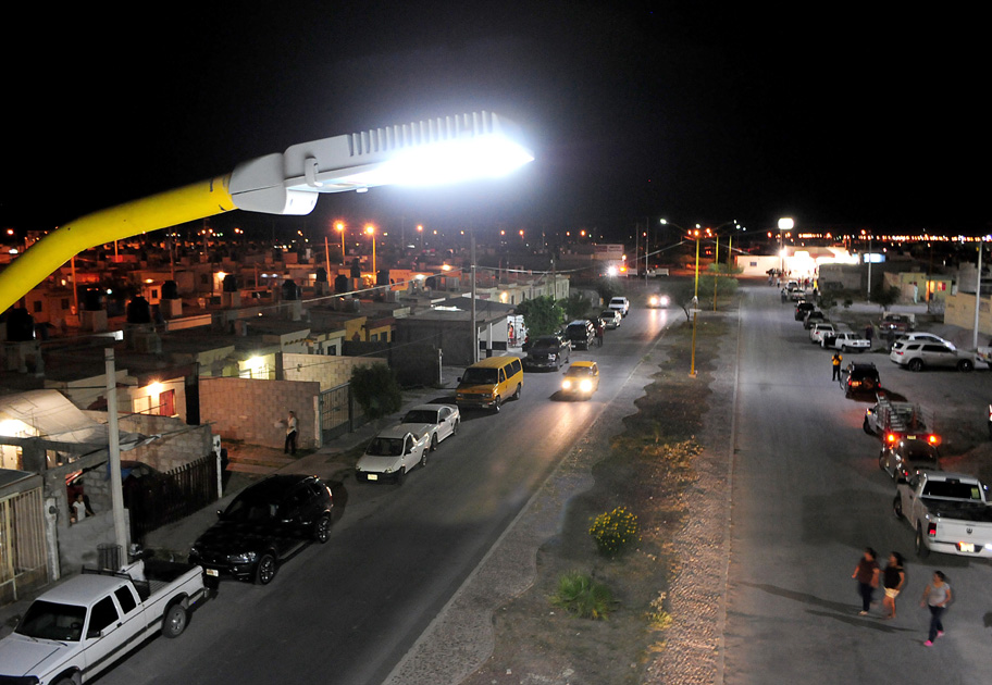 Alumbrado en Viñedos la Joya.