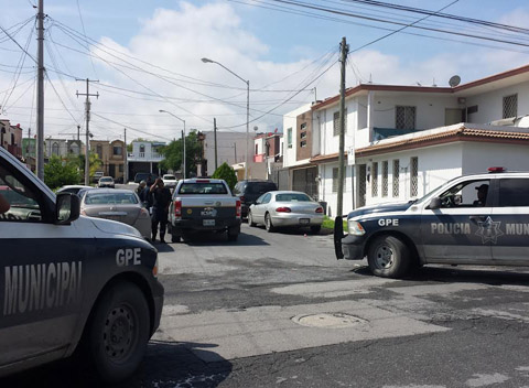 En la casa se encontraban el padre y sus dos hijos.