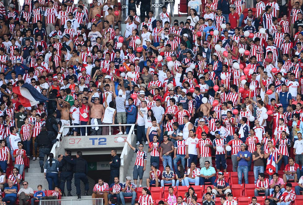 Chivas vence a Leones Negros
