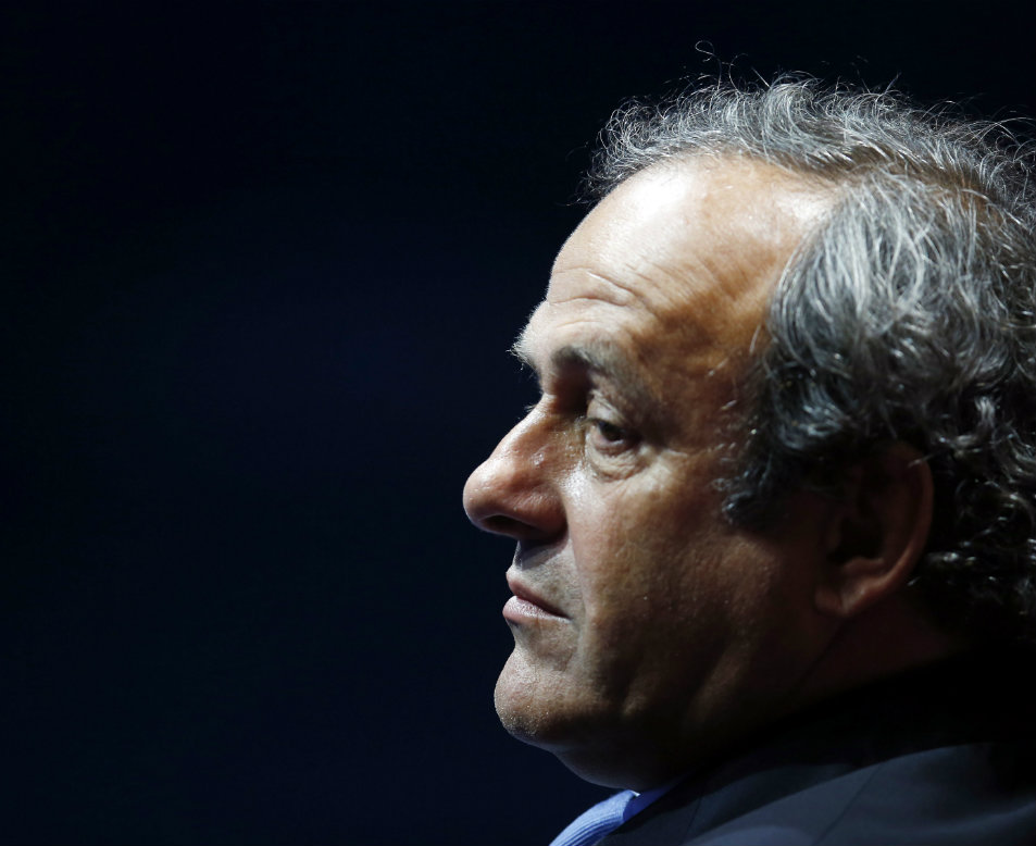  Michel Platini durante el sorteo de la Champions League 