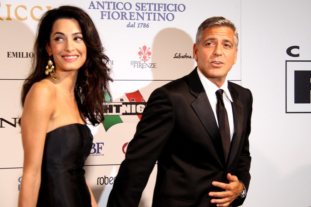 Amal Alamuddin, una abogada, y el actor George Clooney. Sostienen una relación desde hace año y medio. 