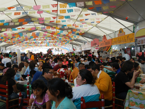 En el Segundo Festival Gastronómico de la Enchilada, en Iztapalapa, se utilizaron 6.5 toneladas de tortillas.