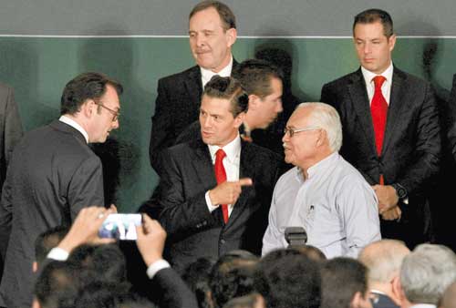 El secretario de Hacienda y el titular del Ejecutivo.