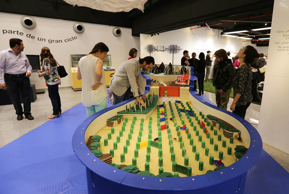 El enfoque primordial de la exposición es la propia ciudad de Guadalajara, el modo en que esta ha resuelto su necesidad a lo largo de casi cinco siglo
