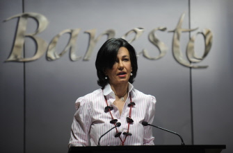 Ana Patricia Botín, presentando los resultados del Banco de Santander en Madrid ante los accionistas el 14 de enero de 2009