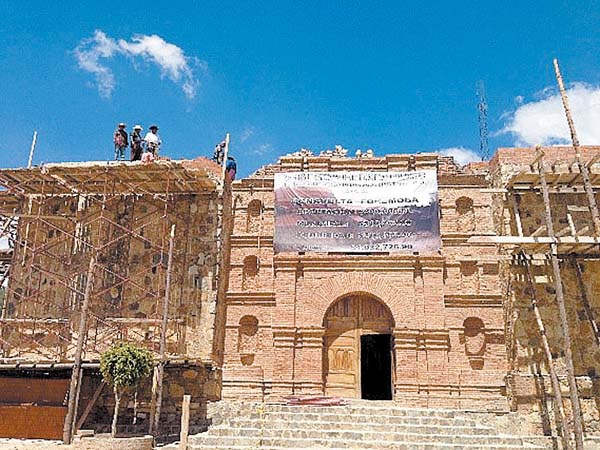 Reconstrucción de la fachada.