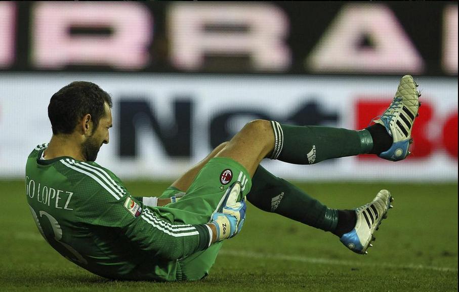 Diego López se lesionó ante el Parma