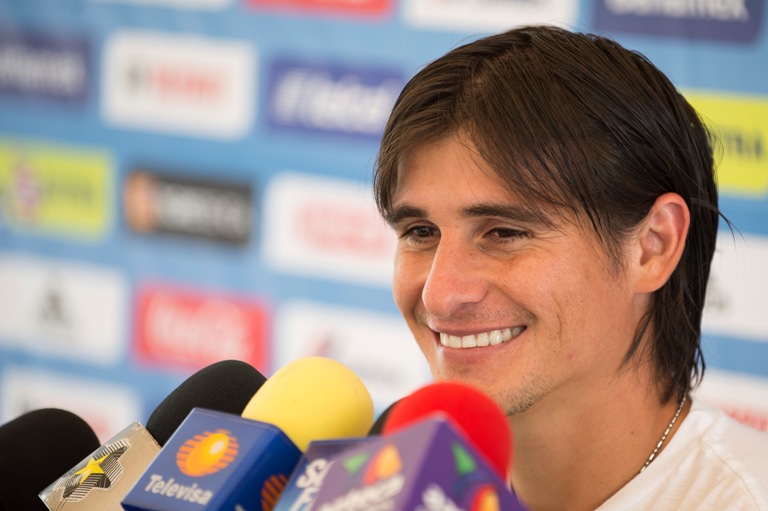 El jugador felino habla en defensa de su entrenador y afirma que la responsabilidad es de todo el plantel. 