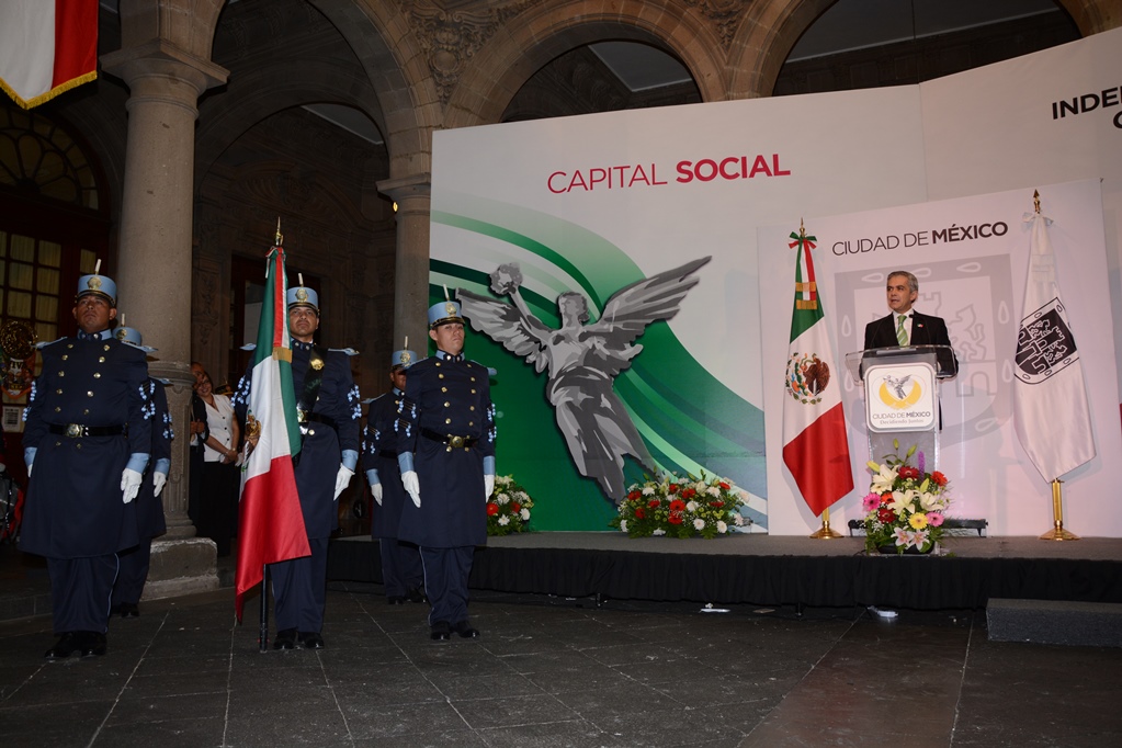 Mancera dijo que confía en que la ciudad tendrá su independencia política y económica.