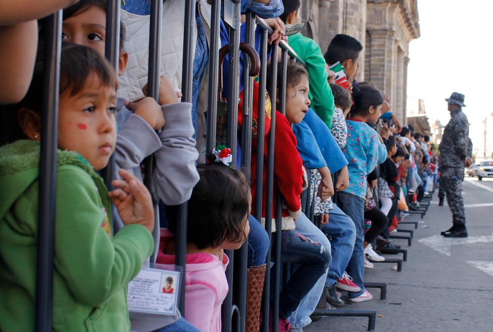 Un total de 3,317 efectivos, 416 vehículos, 47 canes y 66 equinos recorrieron las calles del centro tapatío.