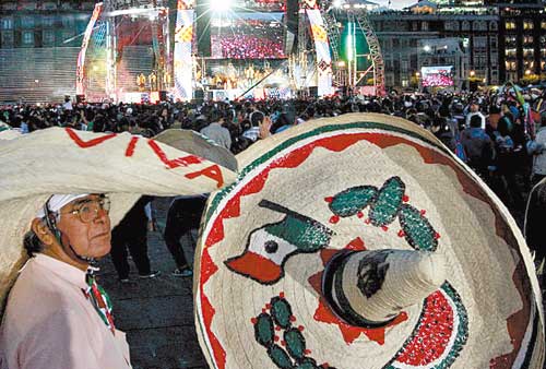 Escenario de la fiesta en la plaza de la Ciudad de México.