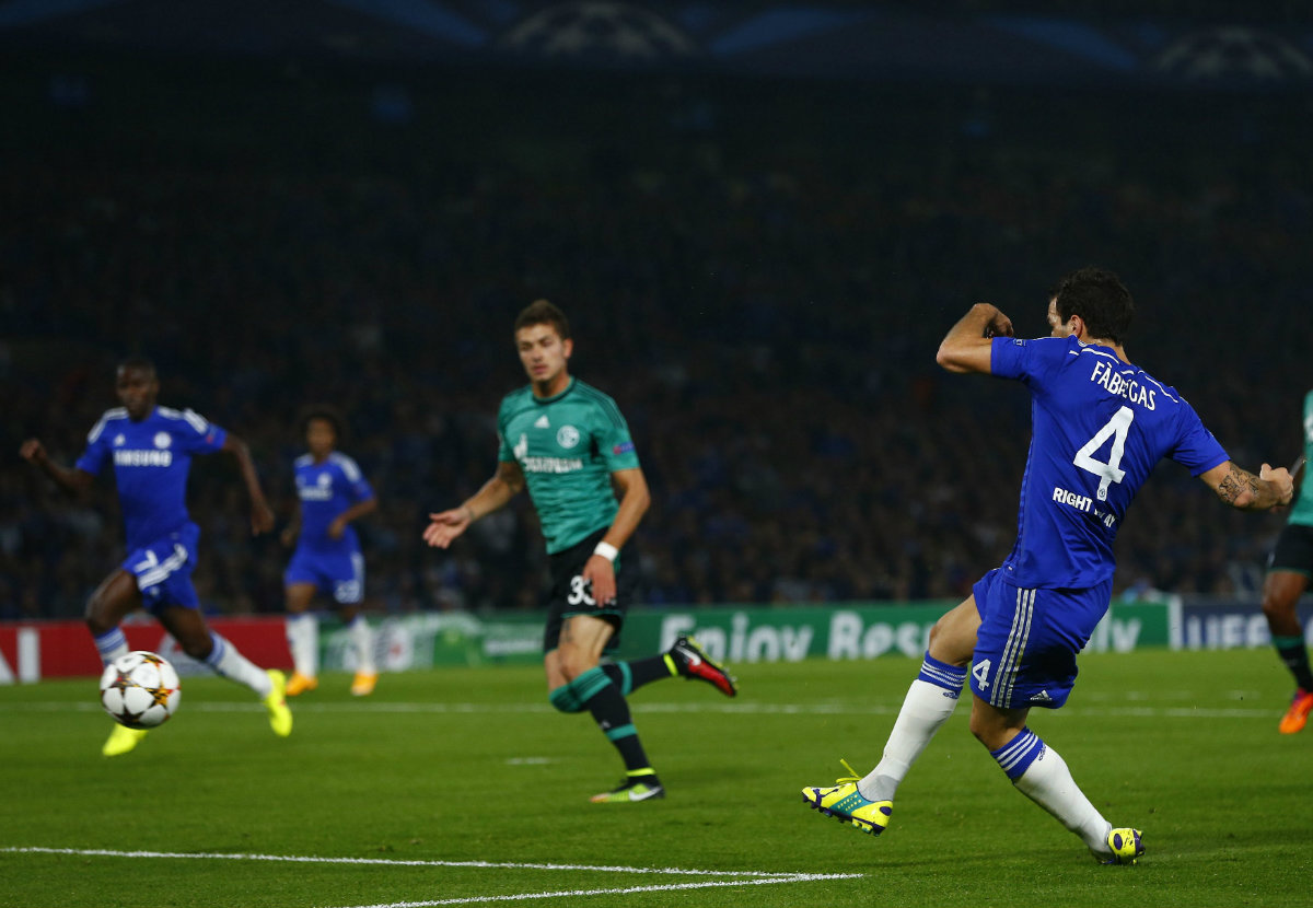 Cesc abrió el marcador en Stamford Bridge