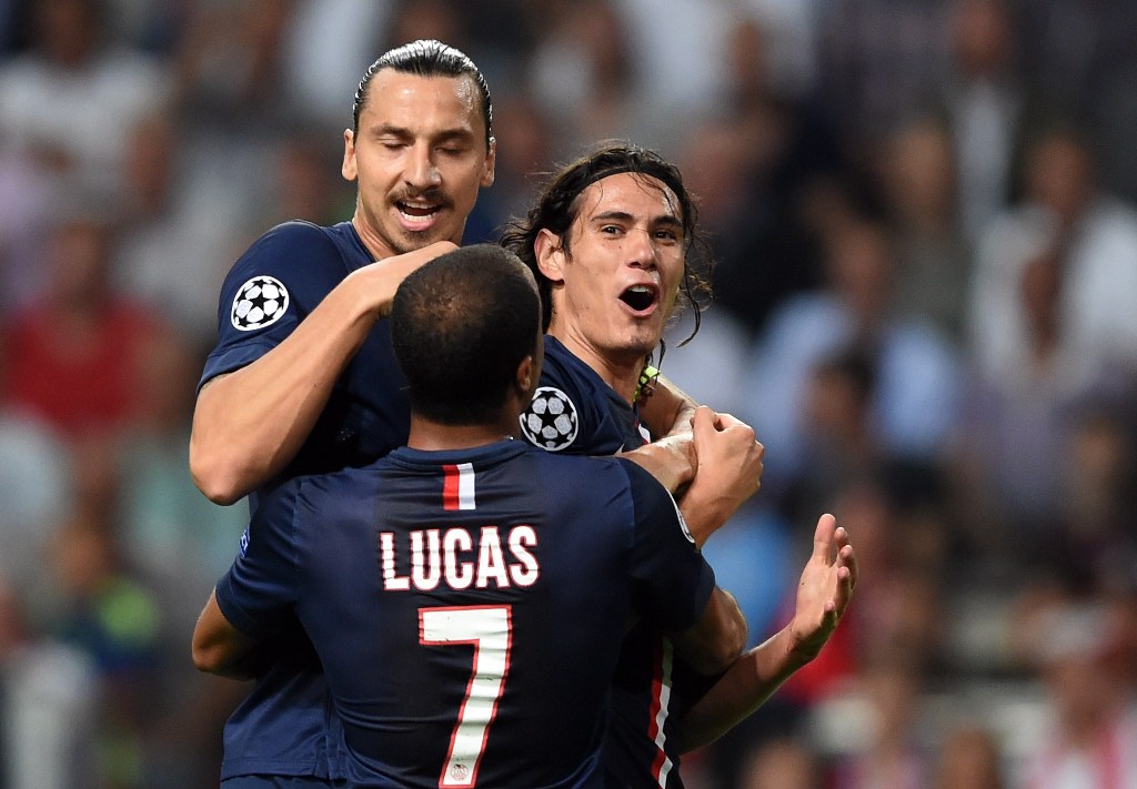 EL PSG tomó ventaja con un gol de Cavani 