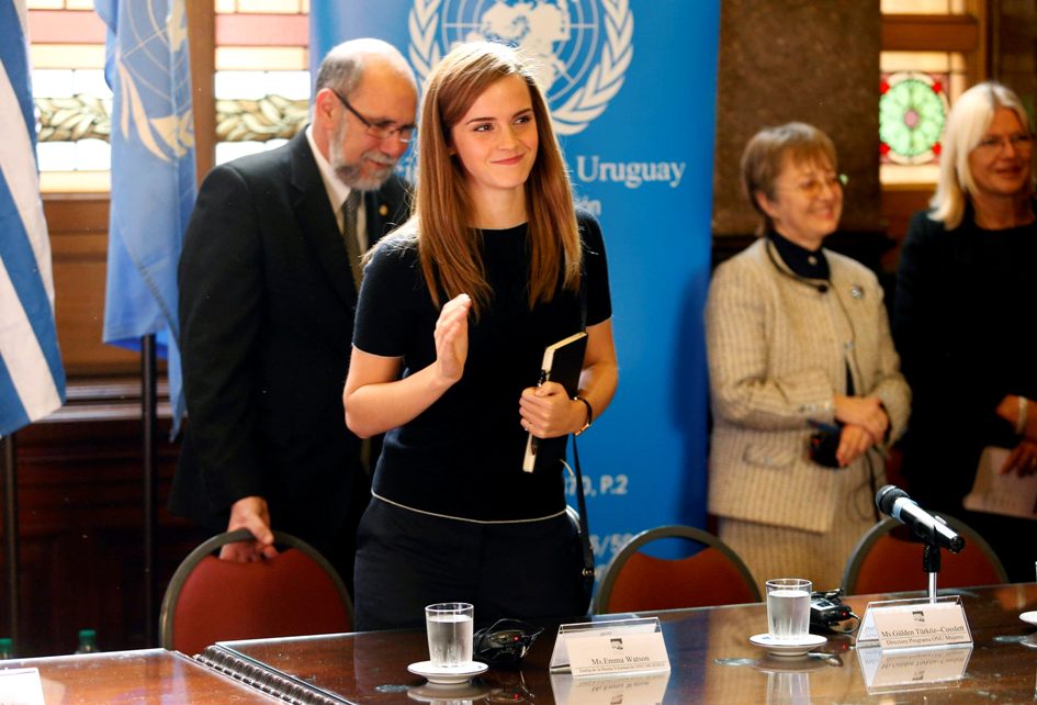 Emma Watson se mostró contenta durante su intervención en el Parlamento uruguayo. 
