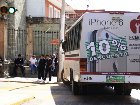 Los normalistas exigen establecer una mesa de diálogo y negociación con la CNTE.
