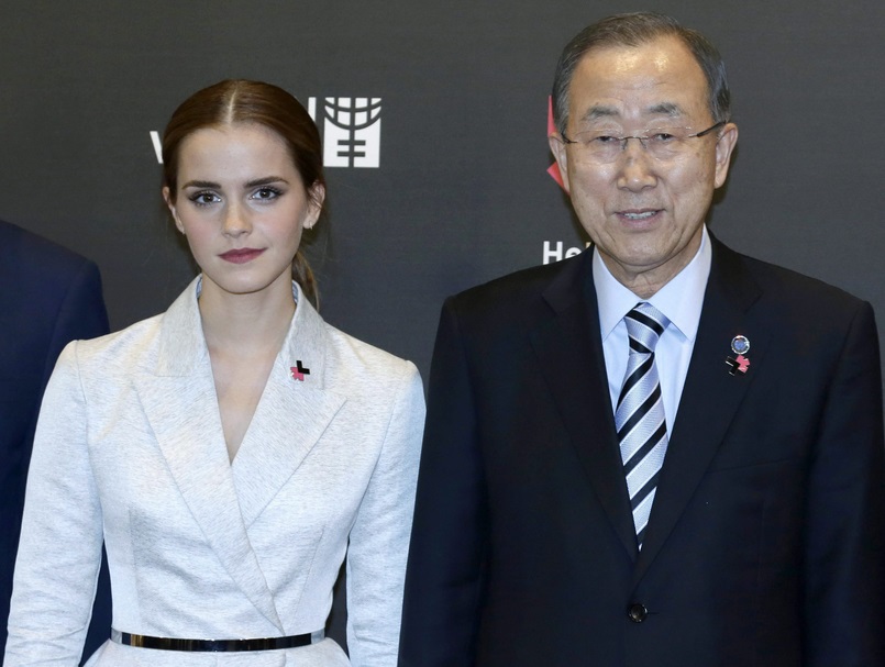 La embajadora de buena voluntad para las mujres posa junto al secretario general de la ONU, Ban Ki-Moon.