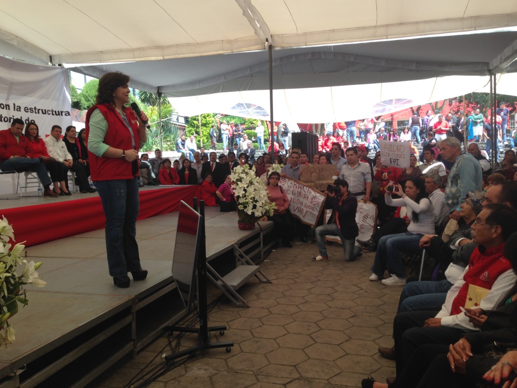 Al encabezar dos eventos en Cuajimalpa de Morelos, en la Ciudad de México, la ex gobernadora de Yucatán, Ivonne Ortega, destacó que el 2015 será una o