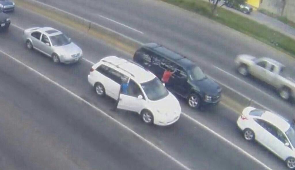 Las cámaras de vigilancia ubicadas en Periférico y 8 de Julio muestran el momento en el que el diputado fue privado de su libertad