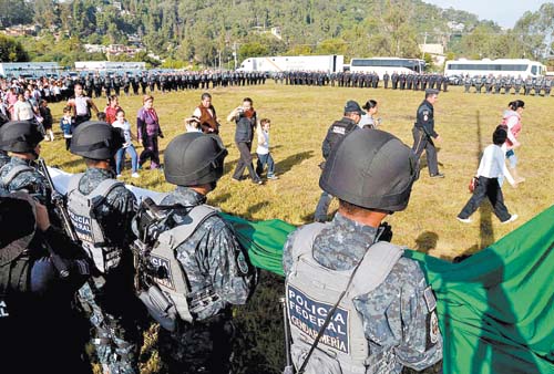 El estadio Capilla Bicentenario fue resguardado por 20 policías estatales durante el partido inaugural.