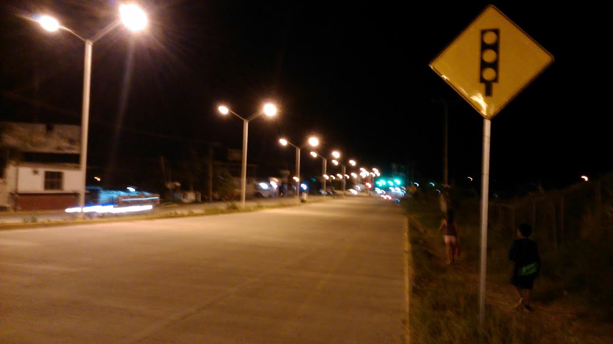 El programa “Iluminando Calles, Iluminamos Valles” constaba de equipos de  250 watts.