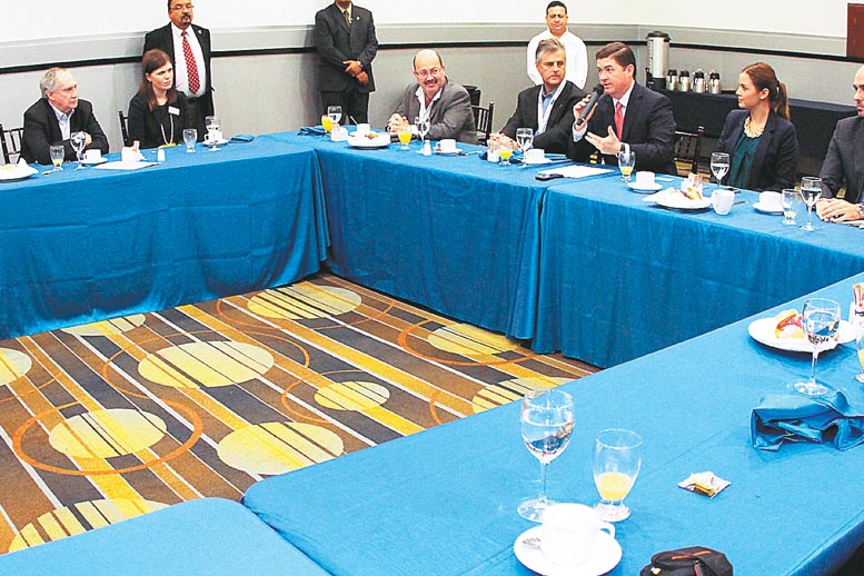 El encuentro se llevó a cabo en Cintermex.