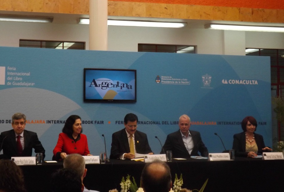 FIL Guadalajara de acuerdo con Padilla produce una derrame económica a Jalisco por más de cuatro mmdep anualmente
