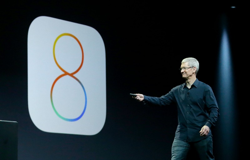 Tim Cook presentó el iOS 8 en una conferencia de desarrolladores.