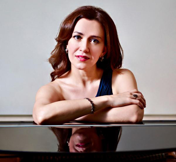 Solista de piano Mariana Chabukiani.