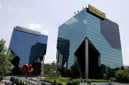 Banco Azteca ampliará sus servicio a los clientes cautivos de Blockbuster