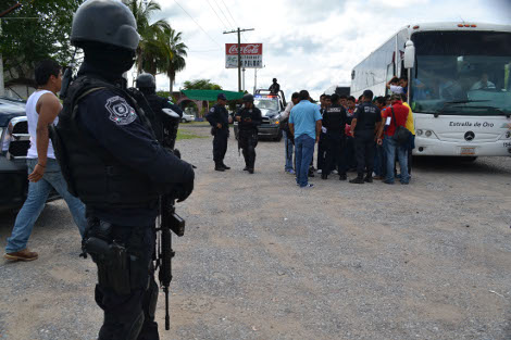 Depués de los hechos del viernes, la policía comenzó una vigilancia a los normalistas. 