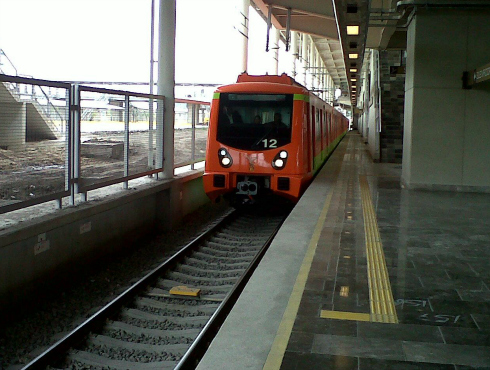 La reapertura total de la Línea 12 del Metro será en noviembre de 2015, y se hará en tres etapas, informó la Secretaría de Obras y Servicios del Distr