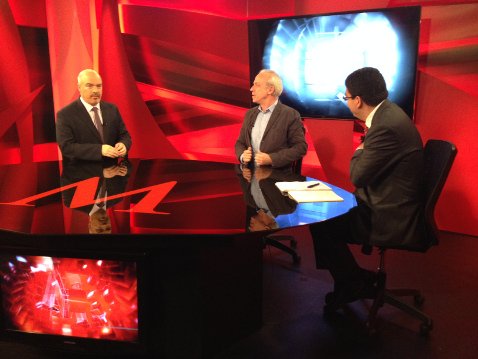 Entrevista de Carlos Puig a Manuel Gil Antón y Sergio Cárdenas.