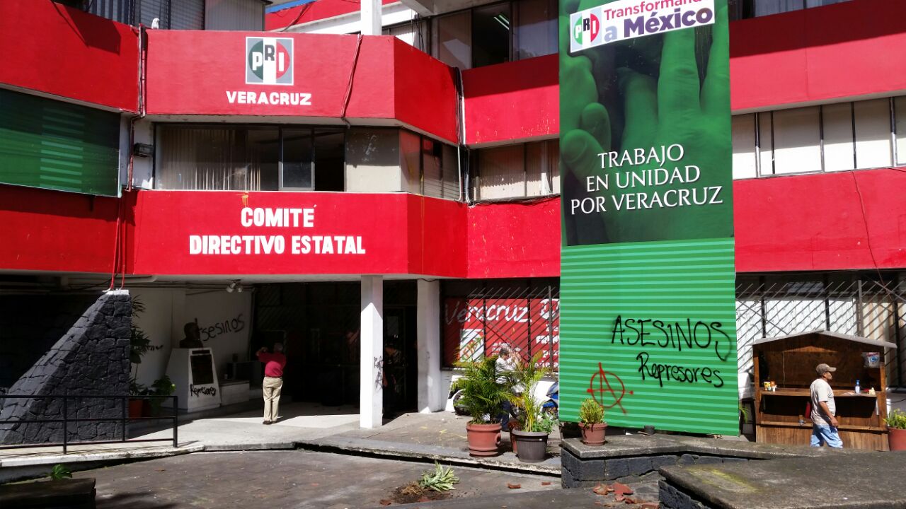 Los estudiantes causaron varios destrozos