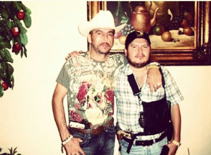 Misael Torres es conocido por una fotografía que incautó el Ejército en una de las propiedades de su tío fallecido, Manuel Torres Félix, ‘El Ondeado’